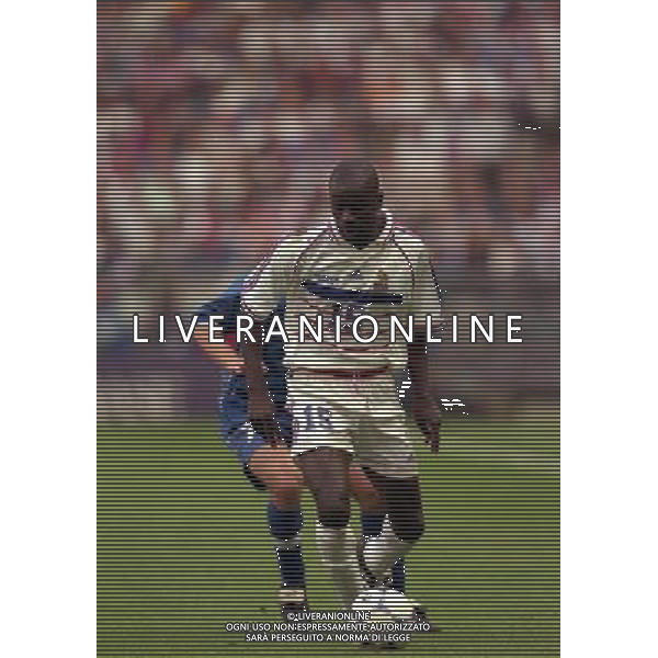 ITALIA FRANCIA CAMPIONATO DEL MONDO FRANCIA 98- 03/07/1998 STADIO SAINT DENIS NELLA FOTO Lilian THURAM AG ALDO LIVERANI S A S