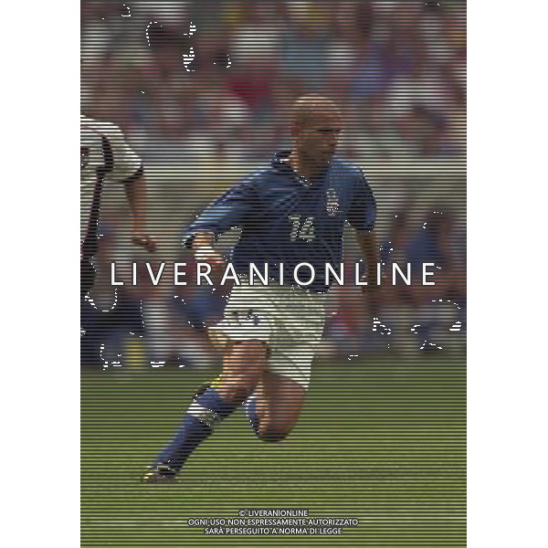 ITALIA AUSTRIA CAMPIONATO DEL MONDO FRANCIA 98 NELLA FOTO LUIGI DI BIAGIO AG ALDO LIVERANI S A S