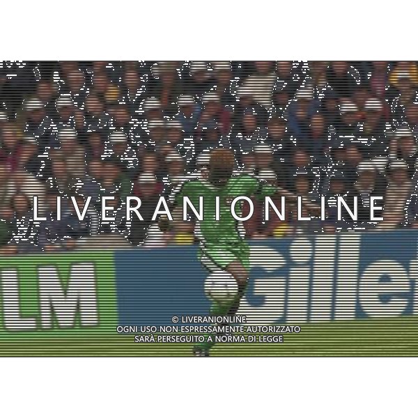 13/06/1998 CAMPIONATO DEL MONDO FRANCIA 98 SPAGNA -NIGERIA NELLA FOTO Mobi OPARAKU AG ALDO LIVERANI S A S