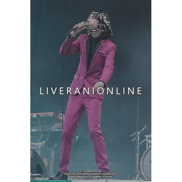 Primal Scream plays Glastonbury Festival on 29/06/2013 at Worthy Farm, Glastonbury. Persons pictured: Bobby Gillespie. ©PHOTOSHOT/AGENZIA ALDO LIVERANI SAS - ITALY ONLY - EDITORIAL USE ONLY
