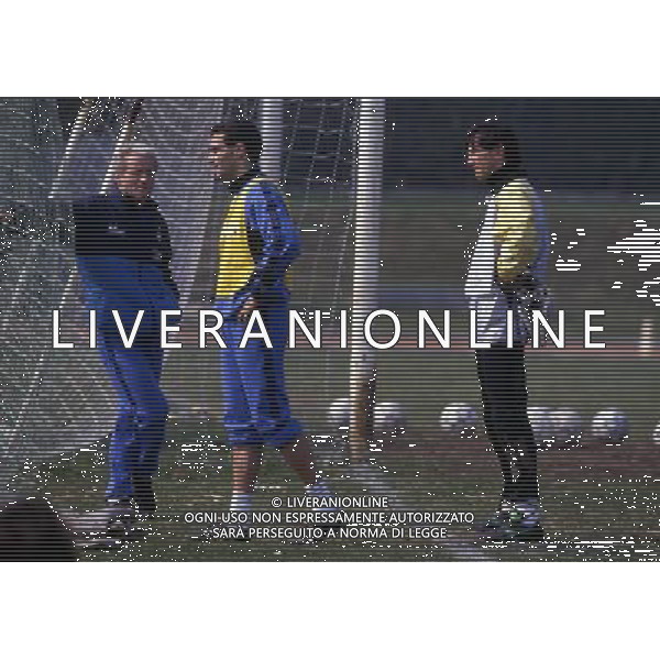 ARCHIVIO LIVERANI NELLA FOTO GIOVANNI TRAPATTONI ALLENATORE INTER CON GIUSEPPE BERGOMI E WALTER ZENGA AG ALDO LIVERANI SAS