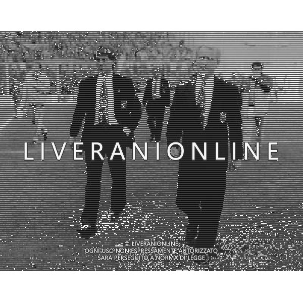 ARCHIVIO LIVERANI NELLA FOTO GIOVANNI TRAPATTONI PERIODO INTER CON IL DOTT BERGAMO AG ALDO LIVERANI SAS