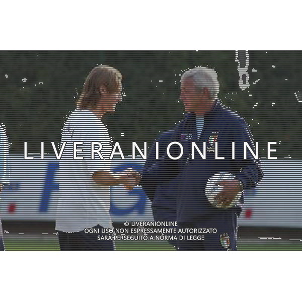 Coverciano (Fi) 04/10/2004 Raduno e allenamento della Nazionale italiana di Calcio nella foto francesco totti con marcello lippi Ph Gianni Nucci/Aldo Liverani