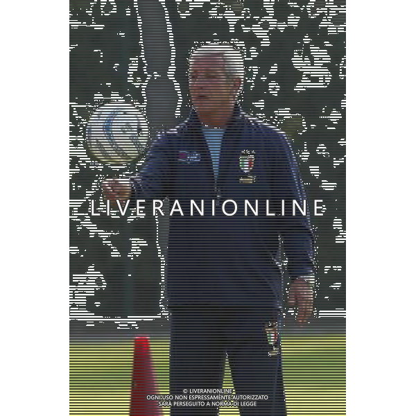 Coverciano (Fi) 04/10/2004 Raduno e allenamento della Nazionale italiana di Calcio nella foto marcello lippi Ph Gianni Nucci/Aldo Liverani