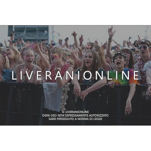 Mumford and Sons headline a one day festival, Gentlemen of the Road, at the Queen Elizabeth Park in Stratford. The show was part of their Summer Stampede 2013 tour. Picture shows the audience singing along to the song \'Little Lion Man\'. AG ALDO LIVERANI SAS ONLY ITALY