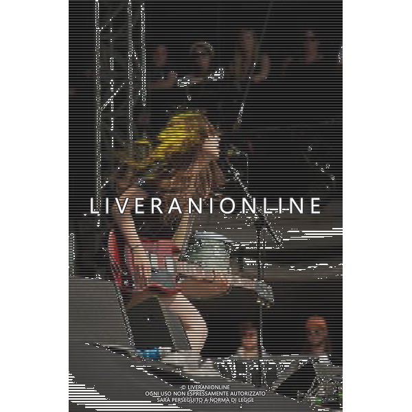 Haim play Mumford and Sons\'s Gentlemen of the Road festival, at the Queen Elizabeth Park in Stratford. Picture shows Danielle Haim. ©photoshot/AGENZIA ALDO LIVERANI SAS - ITALY ONLY - EDITORIAL USE ONLY