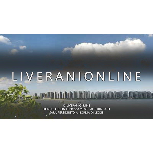 (130708) -- CHANGSHA, July 8, 2013 () -- Photo taken on July 8, 2013 shows the main channel of the Xiangjiang River in Changsha, capital of central China\'s Hunan Province. Changsha enjoys fine weather on Monday. (/Long Hongtao) (zc) ©photoshot/AGENZIA ALDO LIVERANI SAS - ITALY ONLY - Vedute della citta\' di Changsha, Cina centrale provincia di Hunan durante una giornata di bel tempo 8 luglio 2013