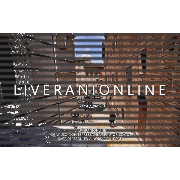 (130709) -- SIENA, July 9, 2013 () -- The historic center of Siena is seen in Tuscany, Italy, July 7, 2013. The historic center of Siena was inscribed onto UNESCO\'s World Heritage List in 1995. The city is famous for its medieval cityscape and the horse race Palio, attracting over 150,000 visitors every year. (/Xu Nizhi) (djj) AG ALDO LIVERANI SAS ONLY ITALY AG ALDO LIVERANI SAS ONLY ITALY