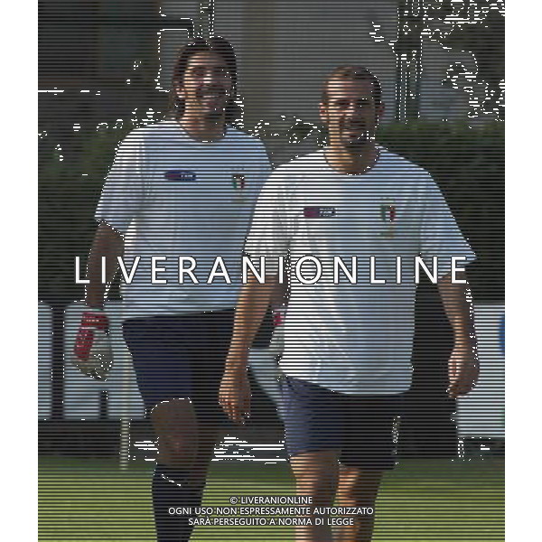 Coverciano 04/10/2004 Raduno della Nazionale Nella foto: Buffon Gianluigi e Pancaro Giuseppe.* Ph Gianni Nucci/Aldo Liverani