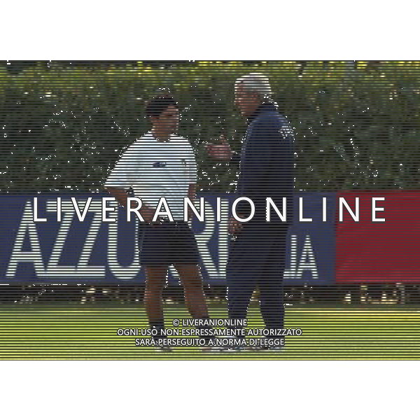 Coverciano 04/10/2004 Raduno della Nazionale Nella foto:Esposito Mauro e Lippi Marcello.* Ph Gianni Nucci/Aldo Liverani