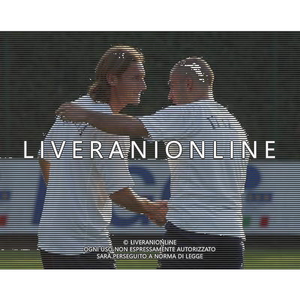 Coverciano 04/10/2004 Raduno della Nazionale Nella foto: Totti Francesco e Di Vaio Marco.* Ph Gianni Nucci/Aldo Liverani