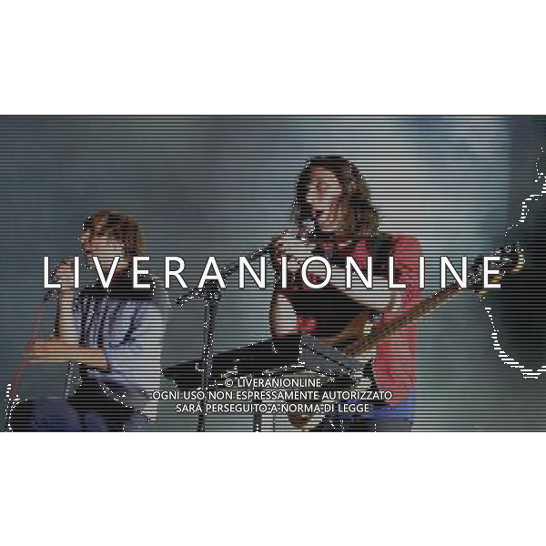 (130715) -- LISBON, July 15, 2013 () -- Members of the band Phoenix perform at the Optimus Alive Music Festival in Lisbon, capital of Portugal on July 14, 2013. The three-day Optimus Alive Music Festival closed in Alges on the outskirts of Lison on Sunday. (/Zhang Liyun)(axy) ©photoshot/AGENZIA ALDO LIVERANI SAS - ITALY ONLY - La tre giorni di Optimus Alive Music Festival di Musica a Lisbona, Portogallo, il 14 luglio 2013.