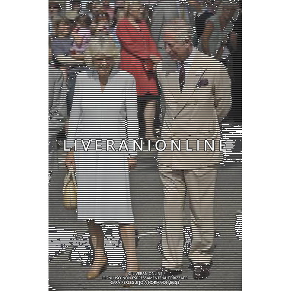 The Prince of Wales and Duchess of Cornwall in Bude, Cornwall, during their annual summer visit to Cornwall and Devon. ©photoshot/AGENZIA ALDO LIVERANI SAS - ITALY ONLY - REALI INGLESI: Il principe Carlo d\'inghilterra con la moglie Camilla duchessa di Cornovaglia durante la Festa dell\'Incoronazione nel giardino di Buckingham Palace, Londra 11 luglio 2013