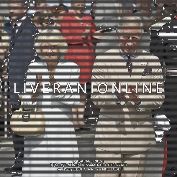 The Prince of Wales and Duchess of Cornwall in Bude, Cornwall, during their annual summer visit to Cornwall and Devon. ©photoshot/AGENZIA ALDO LIVERANI SAS - ITALY ONLY - REALI INGLESI: Il principe Carlo d\'inghilterra con la moglie Camilla duchessa di Cornovaglia durante la Festa dell\'Incoronazione nel giardino di Buckingham Palace, Londra 11 luglio 2013