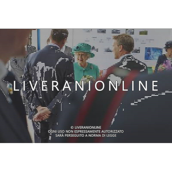 HRH the Queen on the occasion of a royal visit to James Cropper Papers in Burnside in Kendal in the lake disctick ©PHOTOSHOT/AGENZIA ALDO LIVERANI SAS - ITALY ONLY - REALI INGLESI: La Regina Elisabetta II d\'inghilterra all\'apertura di un nuovo impianto di riciclaggio a Kendal, Cumbria, il 17 luglio 2013