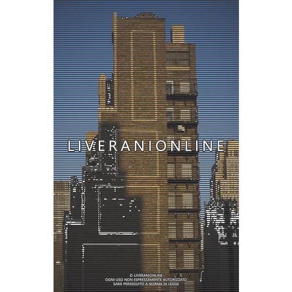 Fire stairs on the exterior of an office building in midtown Manhattan in New York on Tuesday, July 16, 2013. (å Richard B. Levine). ©photoshot/AGENZIA ALDO LIVERANI SAS - ITALY ONLY - Vedute delle facciate esterne degli edifici nel centro di Manhattan a New York 16 Luglio 2013.