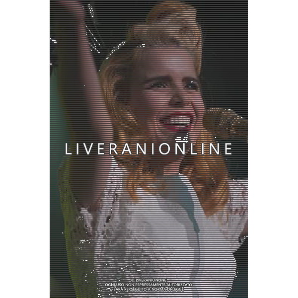 Paloma Faith performs on the floating stage at The Henley Festival Sunday 14th July 2013. ©PHOTOSHOT/AGENZIA ALDO LIVERANI SAS - ITALY ONLY - EDITORIAL USE ONLY