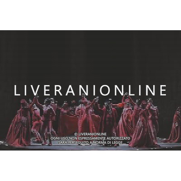 (130719) -- SANTIAGO, July 19, 2013 () -- Actors of opera Romeo and Juliet perform on stage of the Municipal Theatre, in Santiago, capital of Chile, July 18, 2013. The play will be presented to the public in the Municipal Theatre from July 20 to 30. (/Jorge Villegas) (fnc) (sp) ©photoshot/AGENZIA ALDO LIVERANI SAS - ITALY ONLY - Attori dell\'opera Romeo e Giulietta si esibiscono sul palco del Teatro Comunale, a Santiago, Cile, 18 luglio 2013