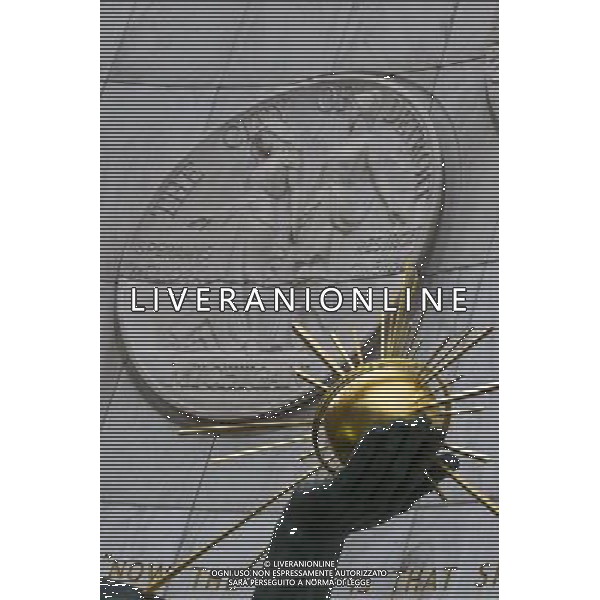 (130719) -- DETROIT, July 19, 2013 () -- The \'Spirit of Detroit\' statue kneels guard in front of the City of Detroit Municipal building,in Detroit, Michigan, the United States, July 18, 2013. U.S. city Detroit filed for bankruptcy Thursday, making it the largest-ever municipal bankruptcy in U.S. history, local media reported. (/Tony Ding) (zw) ©photoshot/AGENZIA ALDO LIVERANI SAS - ITALY ONLY - La citta\' americana di Detroit ha presentato istanza di fallimento, per bancarotta municipale la piu\' grande nella storia degli Stati Uniti, Michigan 19 luglio 2013
