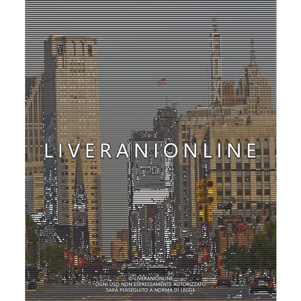 (130719) -- DETROIT, July 19, 2013 () -- The downtown skyline is seen in Detroit, Michigan, the United States, July 18, 2013. U.S. city Detroit filed for bankruptcy Thursday, making it the largest-ever municipal bankruptcy in U.S. history, local media reported. (/Tony Ding) (zw) ©photoshot/AGENZIA ALDO LIVERANI SAS - ITALY ONLY - La citta\' americana di Detroit ha presentato istanza di fallimento, per bancarotta municipale la piu\' grande nella storia degli Stati Uniti, Michigan 19 luglio 2013