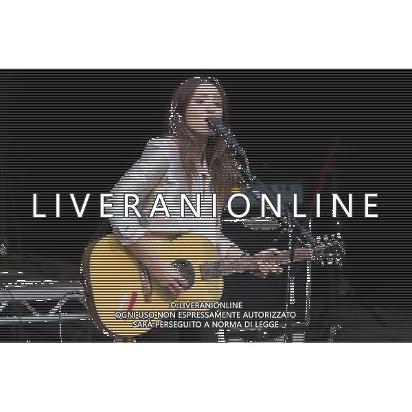 KT Tunstall performs live in concert in the grounds of Gawsworth Hall, Macclesfield, Cheshire, England, 19th July 2013. ©PHOTOSHOT/AGENZIA ALDO LIVERANI SAS - ITALY ONLY - EDITORIAL USE ONLY