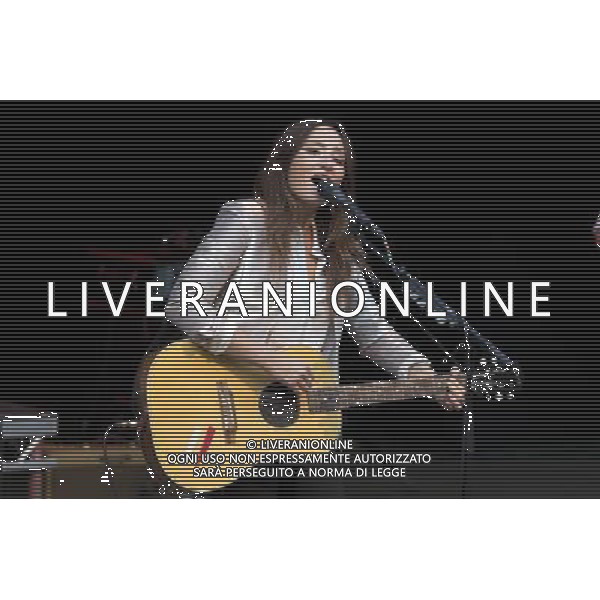 KT Tunstall performs live in concert in the grounds of Gawsworth Hall, Macclesfield, Cheshire, England, 19th July 2013. ©PHOTOSHOT/AGENZIA ALDO LIVERANI SAS - ITALY ONLY - EDITORIAL USE ONLY