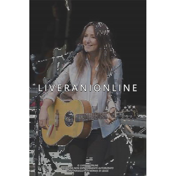 KT Tunstall performs live in concert in the grounds of Gawsworth Hall, Macclesfield, Cheshire, England, 19th July 2013. ©PHOTOSHOT/AGENZIA ALDO LIVERANI SAS - ITALY ONLY - EDITORIAL USE ONLY