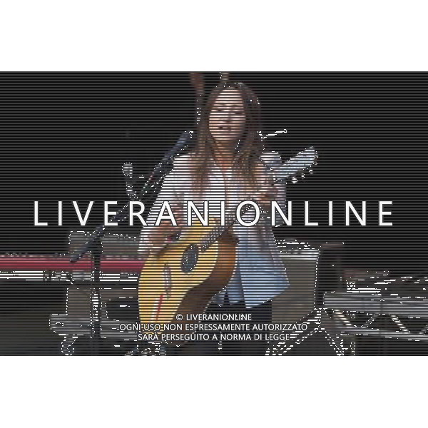 KT Tunstall performs live in concert in the grounds of Gawsworth Hall, Macclesfield, Cheshire, England, 19th July 2013. ©PHOTOSHOT/AGENZIA ALDO LIVERANI SAS - ITALY ONLY - EDITORIAL USE ONLY