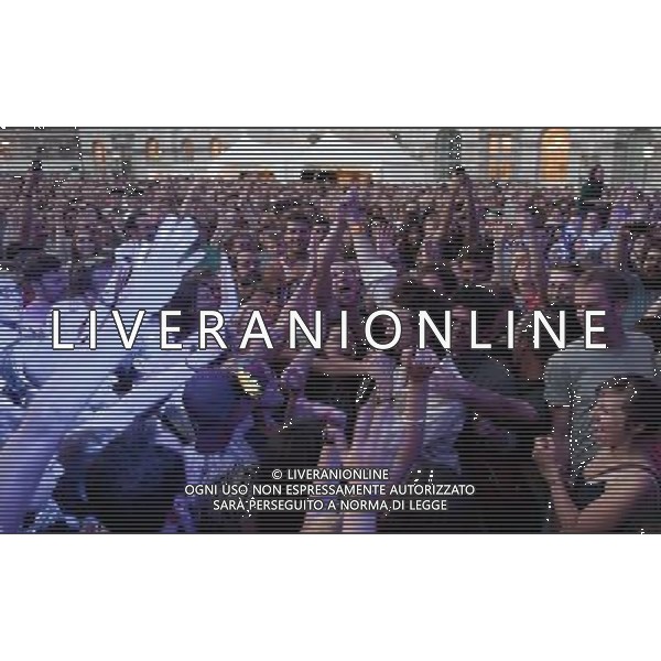 Edward Sharpe \' The Magnetic Zeros Live at Somerset House, London, as part of the Summer Series ag aldo liverani sas only italy