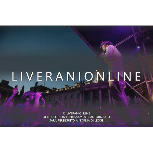Edward Sharpe \' The Magnetic Zeros Live at Somerset House, London, as part of the Summer Series ag aldo liverani sas only italy