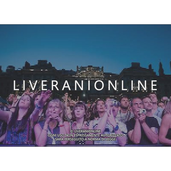 Edward Sharpe \' The Magnetic Zeros Live at Somerset House, London, as part of the Summer Series ag aldo liverani sas only italy