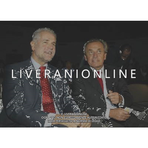 milano 7 ottobre 2004 presentazione 60¡ campionato di pallavolo serie A femminile nella foto: Roberto Formigoni e Carlo Magri foto emilio andreoli / ag. aldo liverani