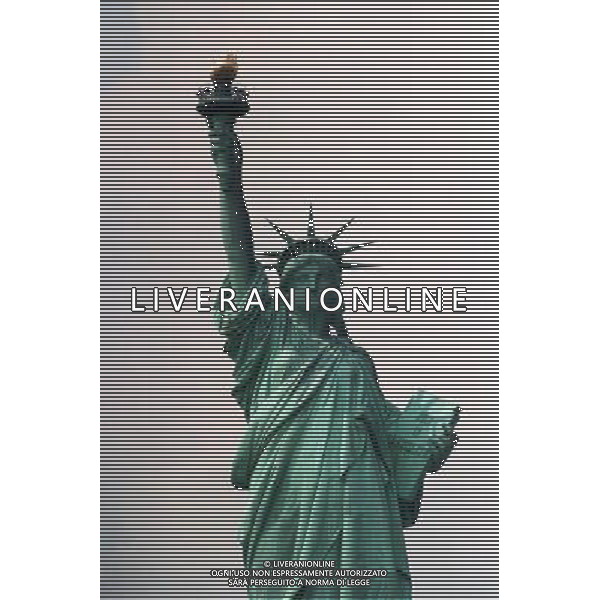 Statue of Liberty, New York, circa 1998 ©photoshot/AGENZIA ALDO LIVERANI SAS - ITALY ONLY - Vedute della citta\' di New York negli Stati Uniti nel 1998