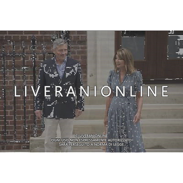 Michael and Carole Middleton leaves ST Mary\'s Hospital on July 23, 2013 in London, England. ©photoshot/AGENZIA ALDO LIVERANI SAS - ITALY ONLY - Carole e Michael Middleton genitori di Kate all\'ospedale St Mary per visitare e il nipote appena nato Londra 23 luglio 2013