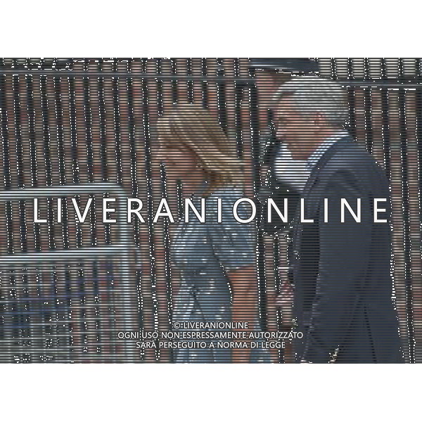 Michael and Carole Middleton leaves ST Mary\'s Hospital on July 23, 2013 in London, England. ©photoshot/AGENZIA ALDO LIVERANI SAS - ITALY ONLY - Carole e Michael Middleton genitori di Kate all\'ospedale St Mary per visitare e il nipote appena nato Londra 23 luglio 2013