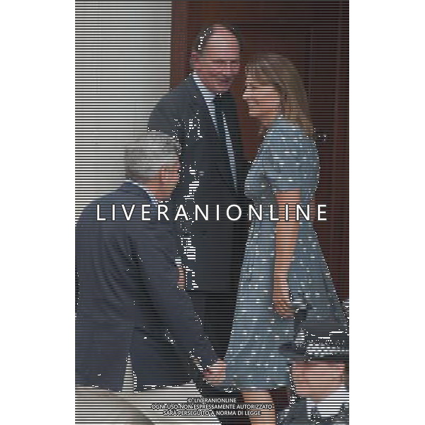 A baby for Prince William and Kate, duchess of Cambridge born at Kate Midletons parents arrive at the hospital for a visit ©PHOTOSHOT/AGENZIA ALDO LIVERANI SAS - ITALY ONLY - Carole e Michael Middleton genitori di Kate all\'ospedale St Mary per visitare e il nipote appena nato Londra 23 luglio 2013