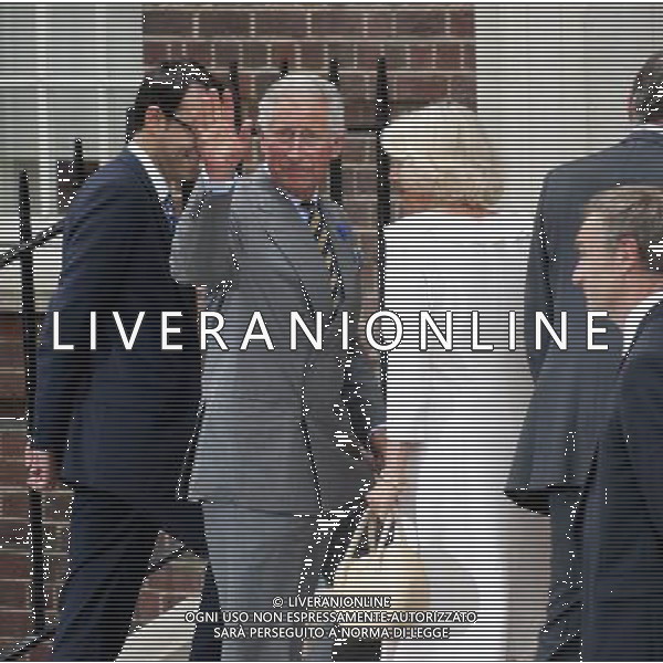 Prince Charles and Camilla leave St.Mary\'s after visiting their new grandson ©photohsot/AGENZIA ALDO LIVERANI SAS - ITALY ONLY - REALI INGLESI: Il Principe Carlo e Camilla Duchessa di Cornovaglia all\'ospedale St Mary, in visita al bambino appena nato di William e kate 23 Luglio 2013 a Londra, Inghilterra.
