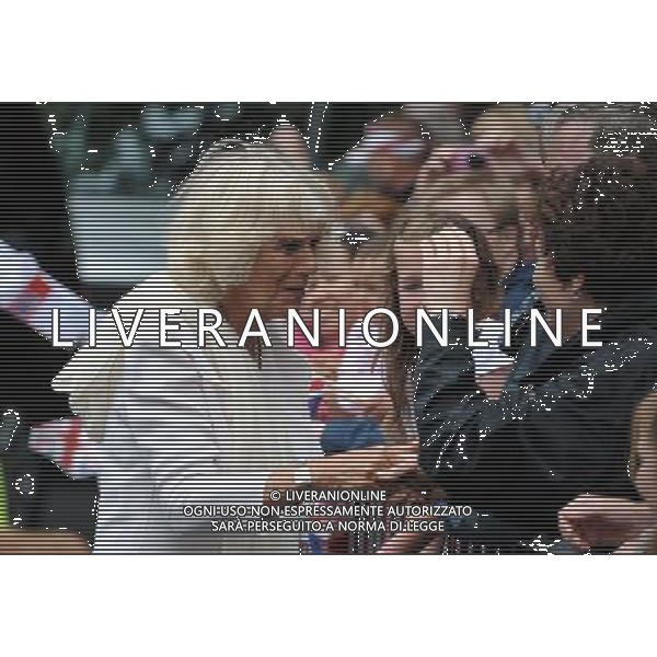 THE DUCHESS OF CORNWALL MEETS THE CROWD VISIT BRIDLINGTON PRIORY TO CELEBRATE ITS 900TH ANNIVERSARY ©photohsot/AGENZIA ALDO LIVERANI SAS - ITALY ONLY - REALI INGLESI: Il Principe Carlo e Camilla Duchessa di Cornovaglia in visita nello Yorkshire