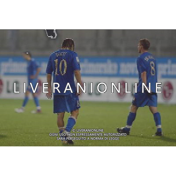 CELJE (SLO) 09/10/2004 SLOVENIA-ITALIA NELLA FOTO:DELUSIONE A FINE PARTITA DI FRANCESCO TOTTI FOTO PAOLA GARBUIO/ALDO LIVERANI s.a.s