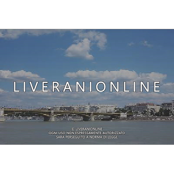 Scenic Budapest. 25.07.2013. Formula 1 World Championship, Rd 10, Hungarian Grand Prix, Budapest, Hungary, Preparation Day - www.xpbimages.com, EMail: requests@xpbimages.com - copy of publication required for printed pictures. Every used picture is fee-liable. © Copyright: Batchelor / XPB Images AG ALDO LIVERANI SAS ONLY ITALY NELLA FOTO BUDAPEST CITTA