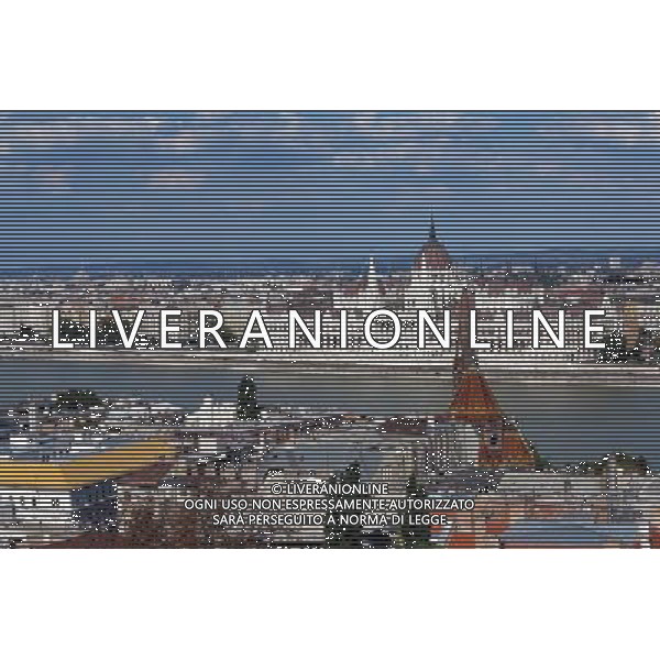 Scenic Budapest. 25.07.2013. Formula 1 World Championship, Rd 10, Hungarian Grand Prix, Budapest, Hungary, Preparation Day - www.xpbimages.com, EMail: requests@xpbimages.com - copy of publication required for printed pictures. Every used picture is fee-liable. © Copyright: Batchelor / XPB Images AG ALDO LIVERANI SAS ONLY ITALY NELLA FOTO BUDAPEST CITTA