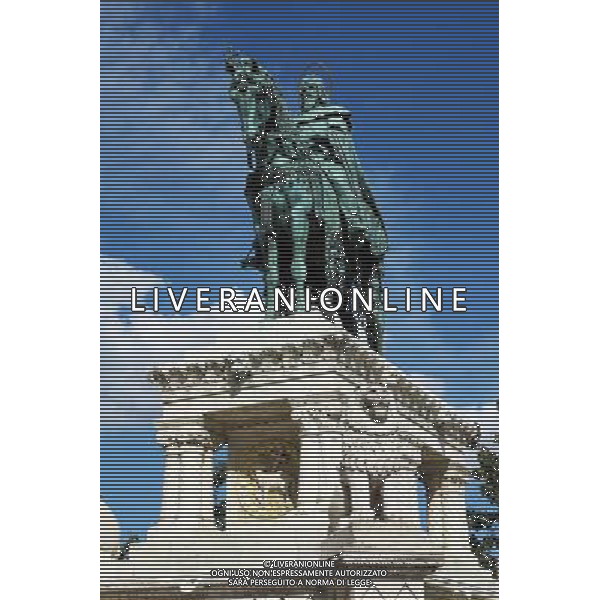 Scenic Budapest. 25.07.2013. Formula 1 World Championship, Rd 10, Hungarian Grand Prix, Budapest, Hungary, Preparation Day - www.xpbimages.com, EMail: requests@xpbimages.com - copy of publication required for printed pictures. Every used picture is fee-liable. © Copyright: Batchelor / XPB Images AG ALDO LIVERANI SAS ONLY ITALY NELLA FOTO BUDAPEST CITTA