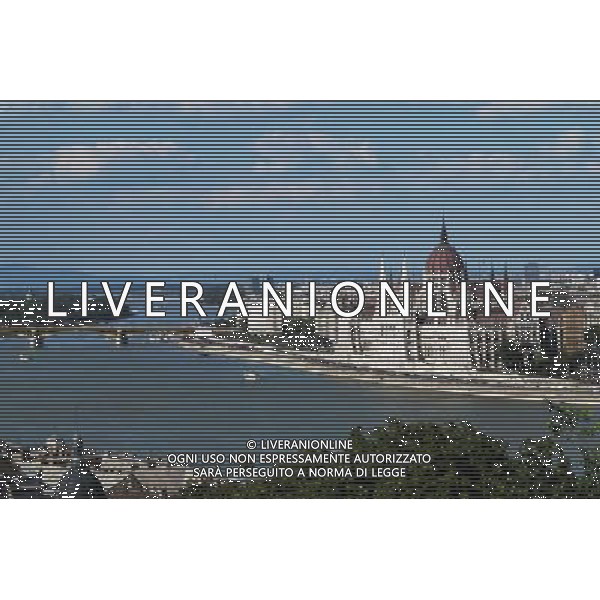 Scenic Budapest. 25.07.2013. Formula 1 World Championship, Rd 10, Hungarian Grand Prix, Budapest, Hungary, Preparation Day - www.xpbimages.com, EMail: requests@xpbimages.com - copy of publication required for printed pictures. Every used picture is fee-liable. © Copyright: Batchelor / XPB Images AG ALDO LIVERANI SAS ONLY ITALY NELLA FOTO BUDAPEST CITTA