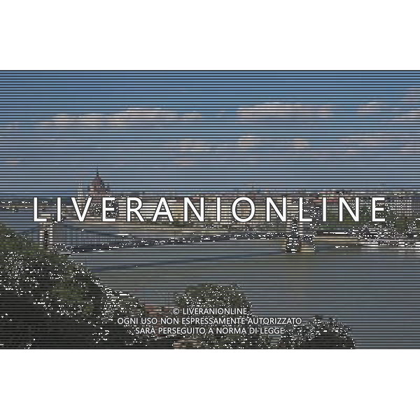 Scenic Budapest. 25.07.2013. Formula 1 World Championship, Rd 10, Hungarian Grand Prix, Budapest, Hungary, Preparation Day - www.xpbimages.com, EMail: requests@xpbimages.com - copy of publication required for printed pictures. Every used picture is fee-liable. © Copyright: Batchelor / XPB Images AG ALDO LIVERANI SAS ONLY ITALY NELLA FOTO BUDAPEST CITTA