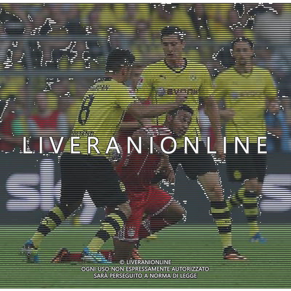 firo : Fu§ball,Fussball, 27.07.2013 1.BL, 1.Bundesliga, Saison 2013/2014 DFL SUPERCUP 2013, BVB, Borussia Dortmund - FC Bayern MŸnchen 4:2 THIAGO, Bayern Mitte, gegen G†NDOGAN und LEWANDOWSKI $worldrightsEs gelten unsere AGB, einsehbar auf www.firosportphoto.de, copyright by firo sportphoto: Coesfelder Str. 207 D-48249 DŸlmen www.firosportphoto.de mail@firosportphoto.de (V o l k s b a n k B o c h u m - W i t t e n ) BLZ.: 430 601 29 Kt. Nr.: 341 117 100 Tel:Ê +49-2594-9916004 Fax:Ê+49-2594-9916005 AG ALDO LIVERANI SAS ONLY ITALY