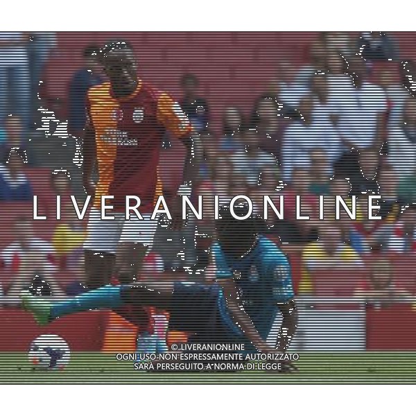 Galatasaray\'s Didier Drogba (Photo by Kieran Galvin/CameraSport) Football - The Emirates Cup - Galatasaray v FC Porto - Saturday 3rd August 2013 - The Emirates Stadium - London Œ© CameraSport - 43 Linden Ave. Countesthorpe. Leicester. England. LE8 5PG - Tel: +44 (0) 116 277 4147 - admin@camerasport.com - www.camerasport.com AG ALDO LIVERANI SAS ONLY ITALY