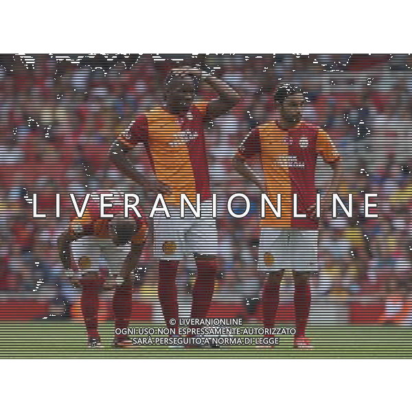 Galatasaray\'s Didier Drogba (Photo by Kieran Galvin/CameraSport) Football - The Emirates Cup - Galatasaray v FC Porto - Saturday 3rd August 2013 - The Emirates Stadium - London Œ© CameraSport - 43 Linden Ave. Countesthorpe. Leicester. England. LE8 5PG - Tel: +44 (0) 116 277 4147 - admin@camerasport.com - www.camerasport.com AG ALDO LIVERANI SAS ONLY ITALY