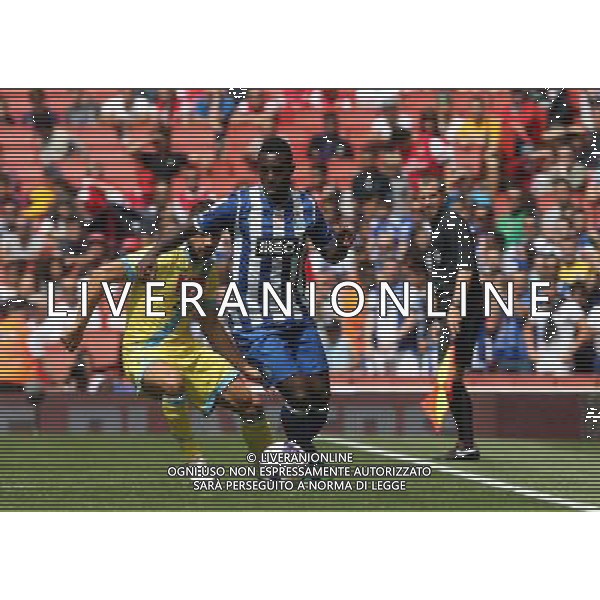FC Porto\'s Silvestre Varela (Photo by Kieran Galvin/CameraSport) Football - The Emirates Cup - Napoli v FC Porto - Sunday 4th August 2013 - The Emirates Stadium - London Œ© CameraSport - 43 Linden Ave. Countesthorpe. Leicester. England. LE8 5PG - Tel: +44 (0) 116 277 4147 - admin@camerasport.com - www.camerasport.com AG ALDO LIVERANI SAS ONLY ITALY