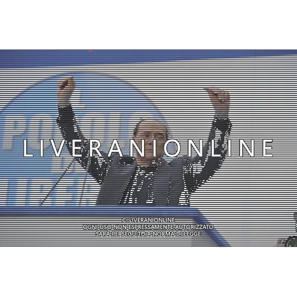 ROMA 06/08/2013 MANIFESTAZIONE DEL POPOLO DELLA LIBERTA A FAVORE DI SILVIO BERLUSCONI DOPO LA SENTENZA DELLA CASSAZIONE PER I DIRITTI MEDIASET NELLA FOTO SILVIO BERLUSCONI FOTO FABRIZIO CORRADETTI-AG ALDO LIVERANI SAS