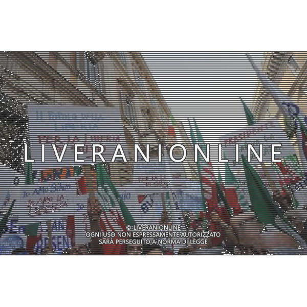 Roma - 04/08/2013 - Manifestazione del PDL a sostegno di Silvio Berlusconi e contro la sentenza Mediaset - nella foto: Manifestanti PDL Â© Fabrizio Corradetti - Ag. Aldo Liverani sas